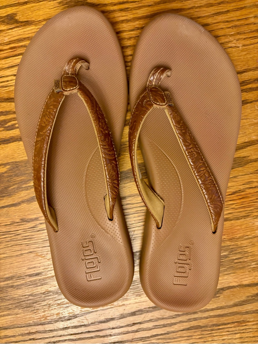 Flojos Women’s Brown Embossed-Strap Flip Flop Sandals